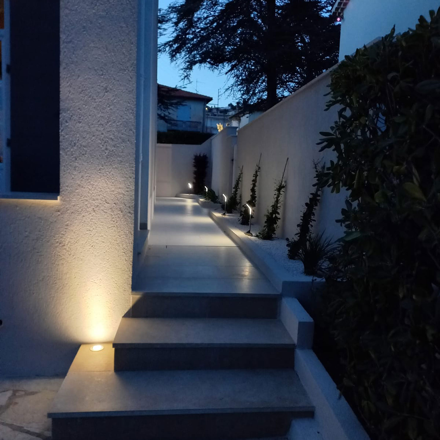 Key Automation garden lighting